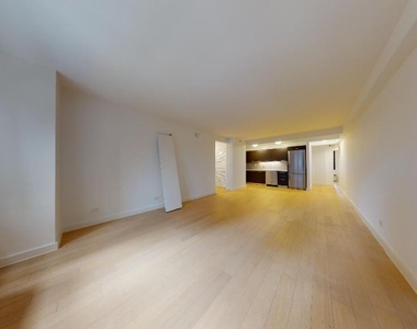 East 39th Street - Photo Thumbnail 1