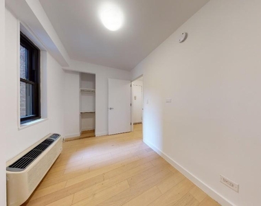 East 39th Street - Photo Thumbnail 5