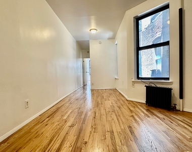 401 East 91st Street - Photo Thumbnail 7