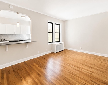 213 Bennett Avenue - Photo Thumbnail 1