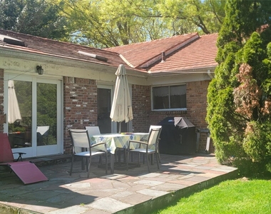 15 Somerset Drive S - Photo Thumbnail 20