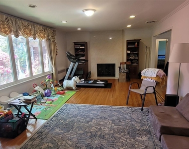 15 Somerset Drive S - Photo Thumbnail 4