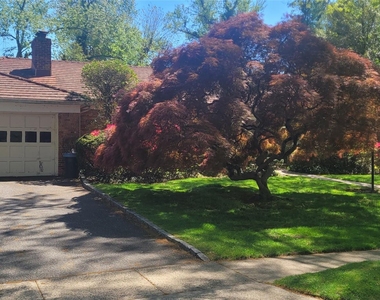 15 Somerset Drive S - Photo Thumbnail 2