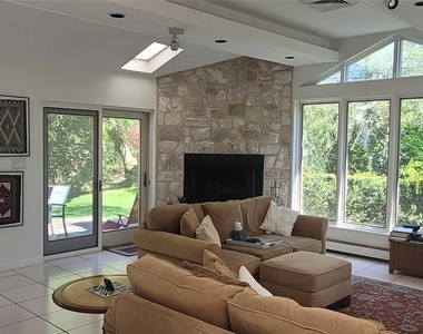 15 Somerset Drive S - Photo Thumbnail 11