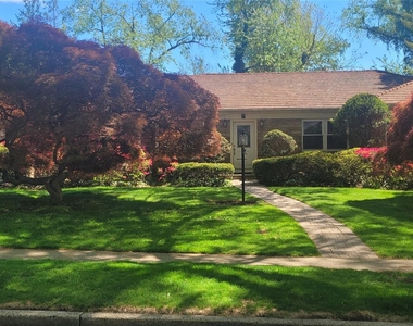 15 Somerset Drive S - Photo Thumbnail 1