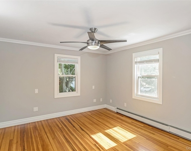 104 Sheridan Avenue - Photo Thumbnail 19