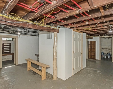 104 Sheridan Avenue - Photo Thumbnail 32