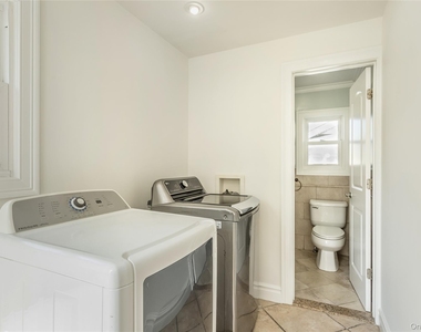 104 Sheridan Avenue - Photo Thumbnail 15