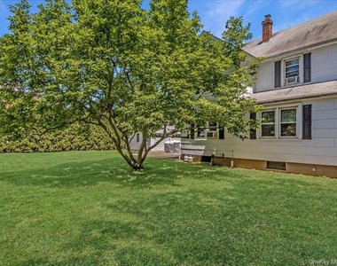 104 Sheridan Avenue - Photo Thumbnail 29
