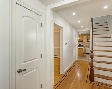 104 Sheridan Avenue - Photo Thumbnail 3