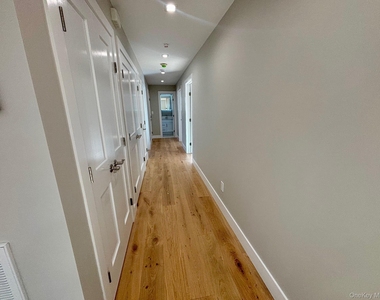 163 Harrison Avenue - Photo Thumbnail 9