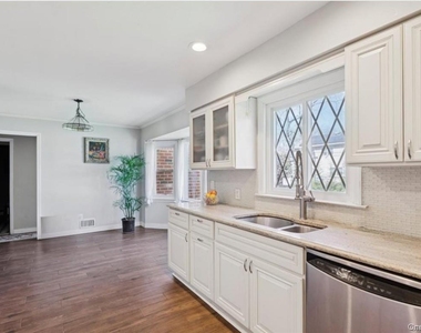 61 Arleigh Road - Photo Thumbnail 8