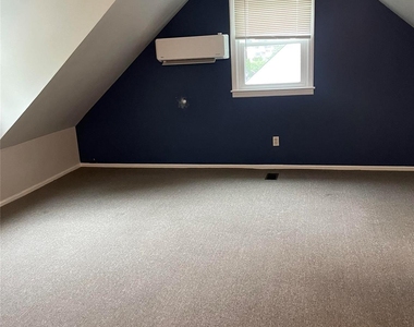 206 Dickinson Avenue - Photo Thumbnail 5