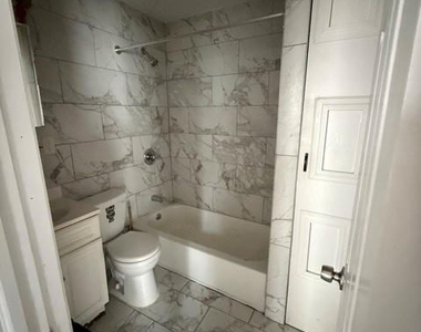 1323 A Mcbride Street - Photo Thumbnail 3