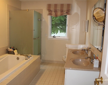 649 Heritage Hills - Photo Thumbnail 1