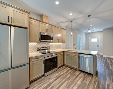 1 Conklin Street - Photo Thumbnail 6