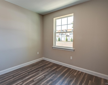 1 Conklin Street - Photo Thumbnail 8