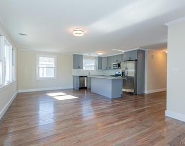 201 Nassau Boulevard - Photo Thumbnail 4