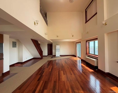 4318 Main Street - Photo Thumbnail 1
