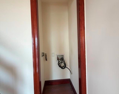 4318 Main Street - Photo Thumbnail 7
