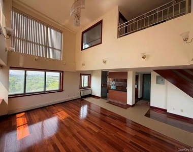 4318 Main Street - Photo Thumbnail 2