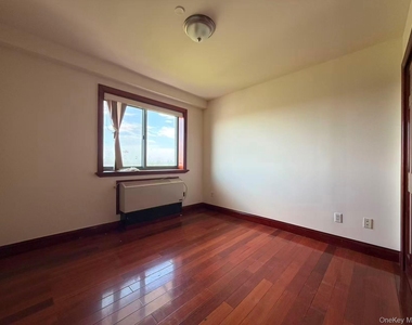 4318 Main Street - Photo Thumbnail 10