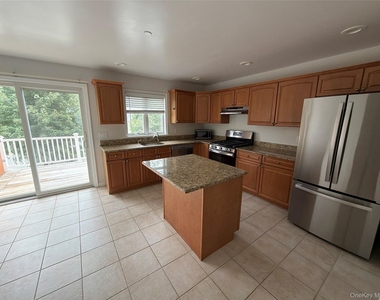 71 Crotona Avenue - Photo Thumbnail 8