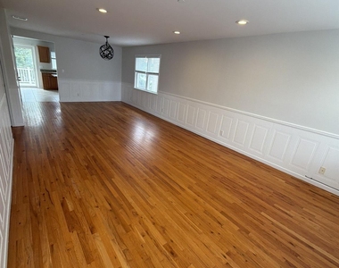 71 Crotona Avenue - Photo Thumbnail 7