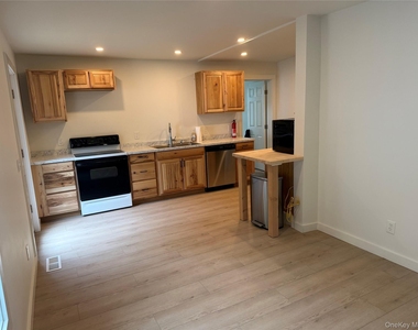 29 Thompson Street - Photo Thumbnail 4