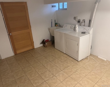 18 Linden Street - Photo Thumbnail 7