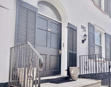 1612 Main Street - Photo Thumbnail 3