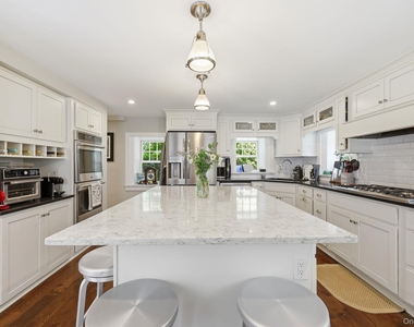 51 Adriance Avenue - Photo Thumbnail 15
