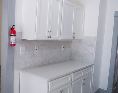 46 Poplar Street - Photo Thumbnail 5