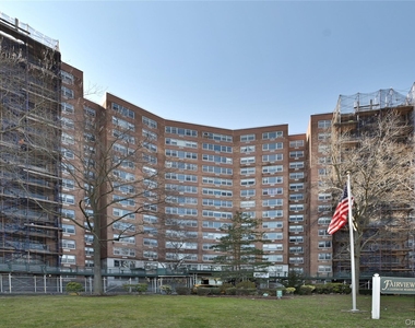 61-20 Grand Central Parkway - Photo Thumbnail 3