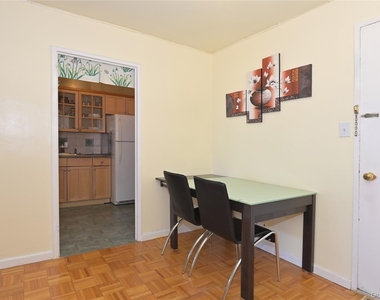 61-20 Grand Central Parkway - Photo Thumbnail 4