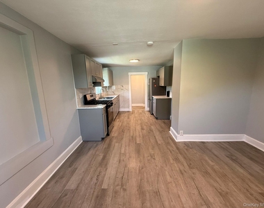 610 Tower Avenue - Photo Thumbnail 5