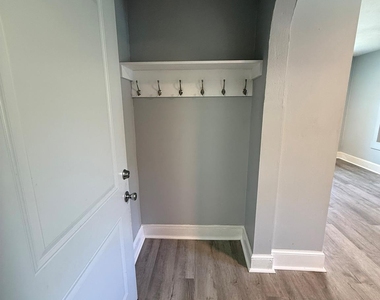 610 Tower Avenue - Photo Thumbnail 1