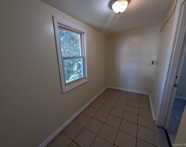205-11 110th Avenue - Photo Thumbnail 13