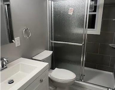 1050 Sullivan Street - Photo Thumbnail 4