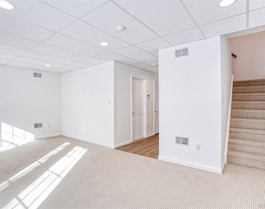 80 Alexander Court - Photo Thumbnail 26
