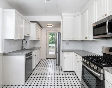 1510 Park Avenue - Photo Thumbnail 11