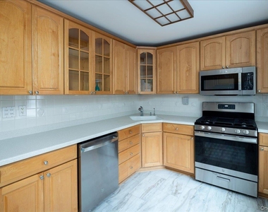 32 Chester Avenue - Photo Thumbnail 9