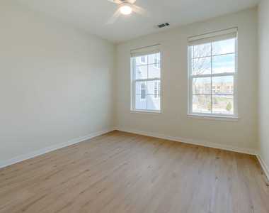 3 Westchester Park Drive - Photo Thumbnail 57