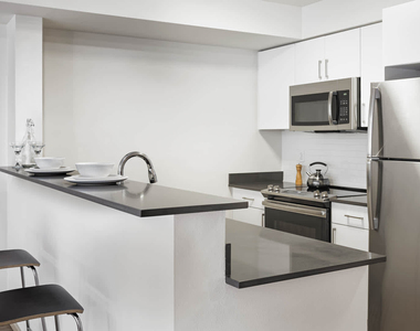 1408 E Union St - Photo Thumbnail 3
