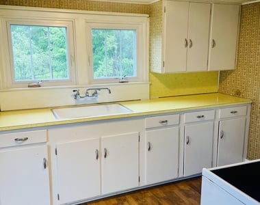 129 France Lane - Photo Thumbnail 11