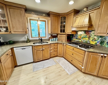 11 Hearthside Drive - Photo Thumbnail 13
