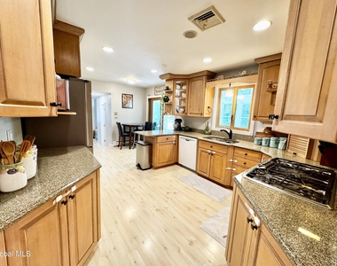 11 Hearthside Drive - Photo Thumbnail 11