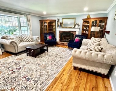 11 Hearthside Drive - Photo Thumbnail 8
