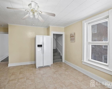 416 Main Street - Photo Thumbnail 6