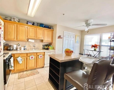 790 Harbortown Boulevard - Photo Thumbnail 6